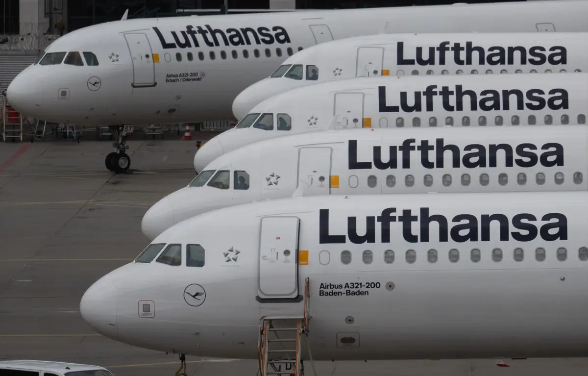 Grupo Lufthansa suspende 20.000 vuelos hasta octubre para reducir su consumo de combustible