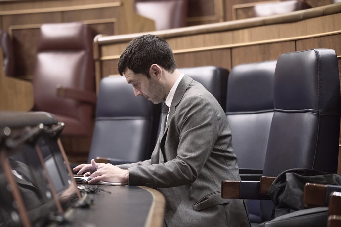 Consumo insta a 541 inmobiliarias a prorrogar contratos de 50.000 alquileres solicitados en español