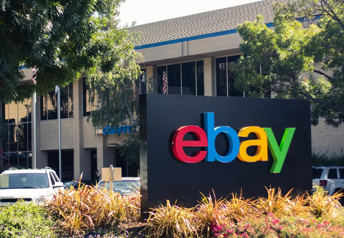 GameStop ofrece 47.335 millones por eBay en una OPA estratégica de expansión